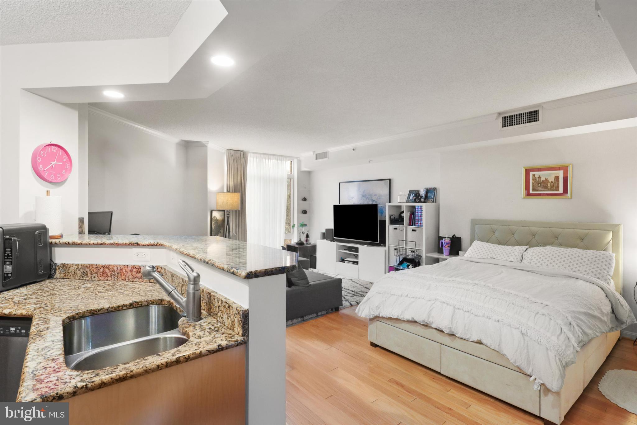 NORTHAMPTON PLACE - Residential Lease