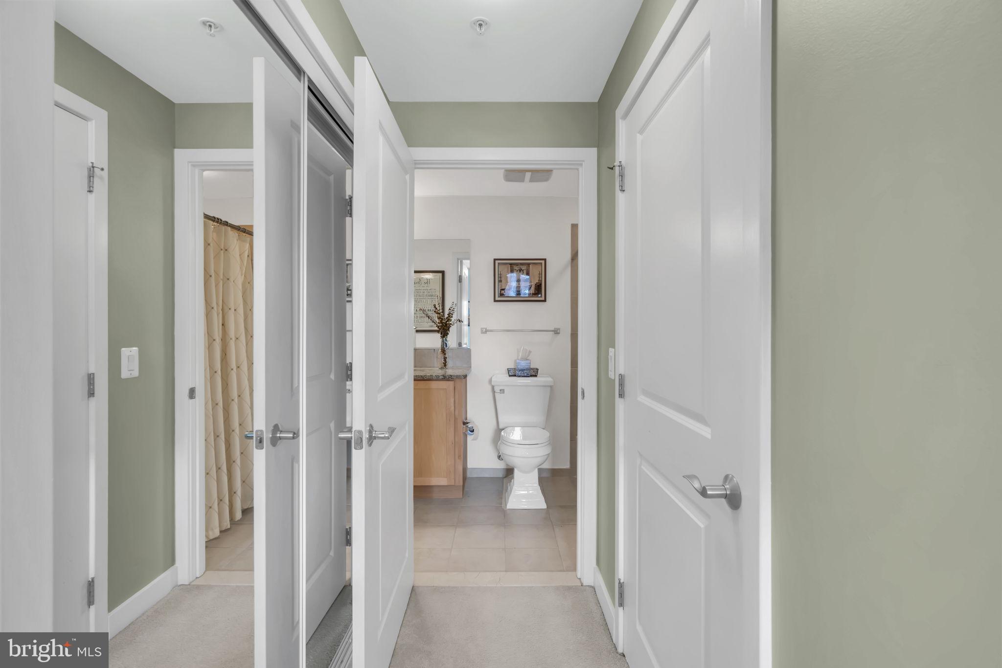 RESIDENCES AT LIBERTY CENTER - Residential Lease