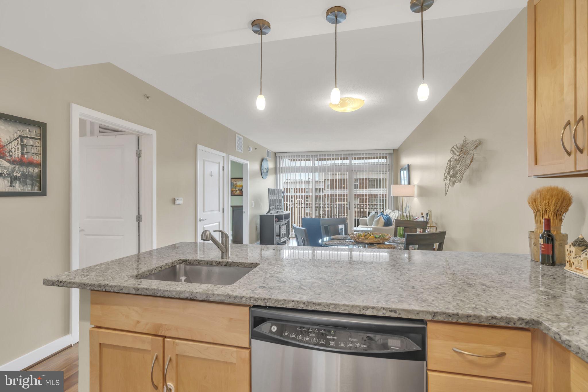 RESIDENCES AT LIBERTY CENTER - Residential Lease