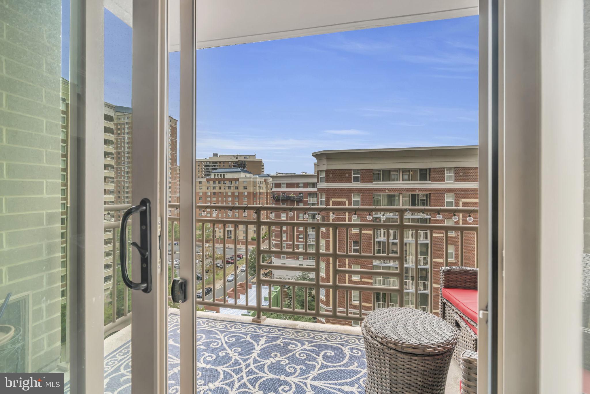 RESIDENCES AT LIBERTY CENTER - Residential Lease