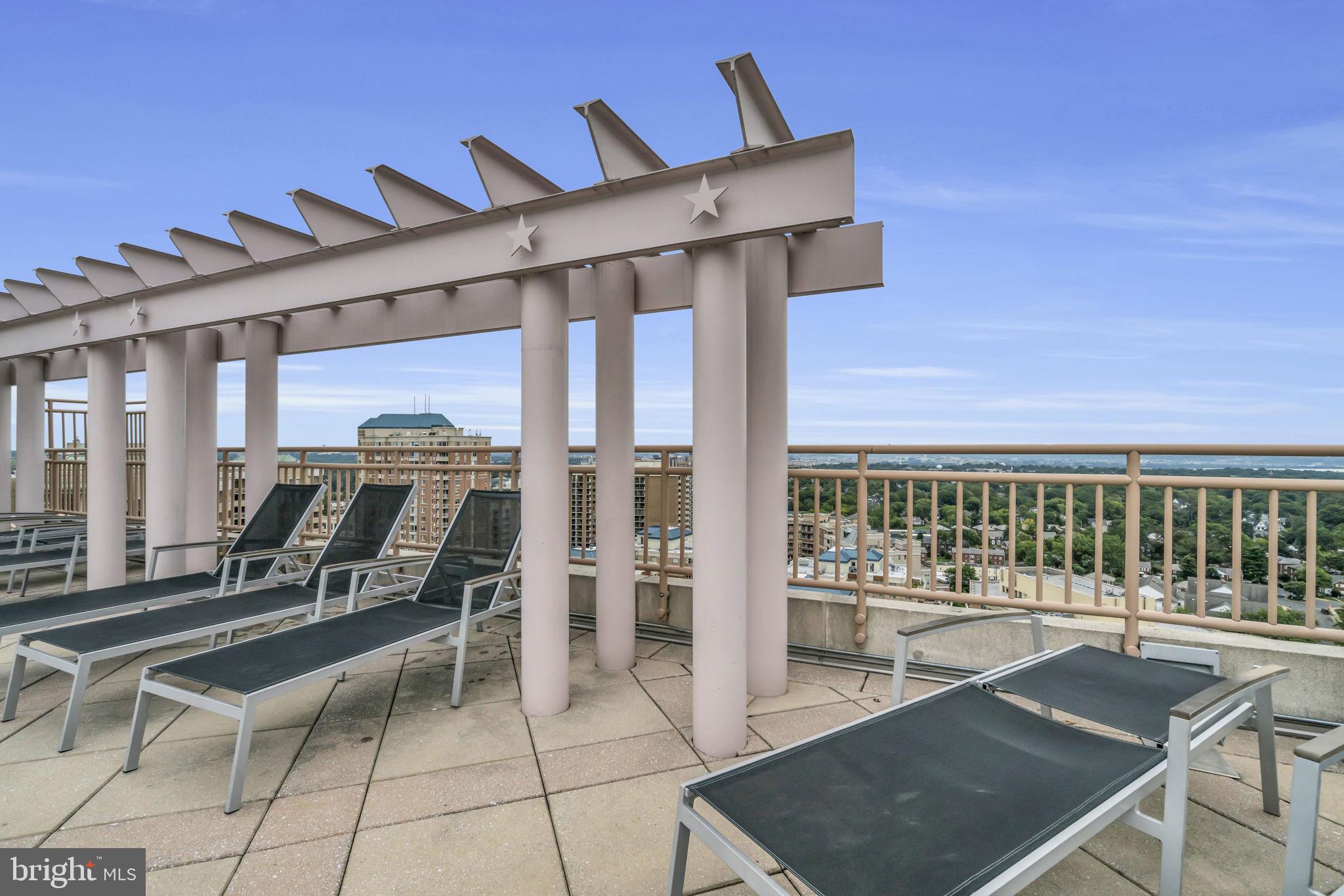 RESIDENCES AT LIBERTY CENTER - Residential Lease