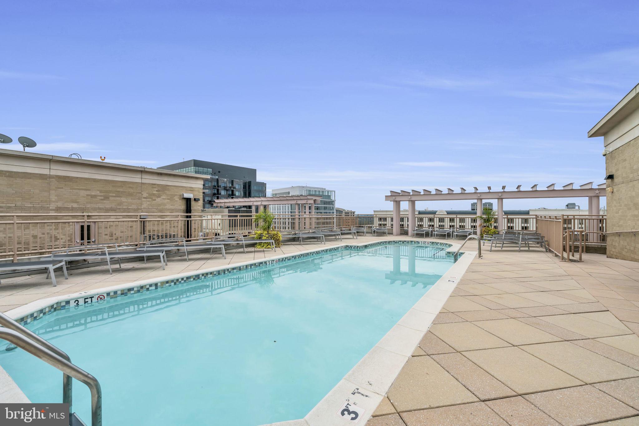 RESIDENCES AT LIBERTY CENTER - Residential Lease