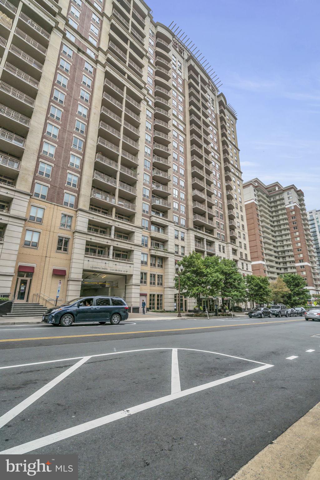 RESIDENCES AT LIBERTY CENTER - Residential Lease