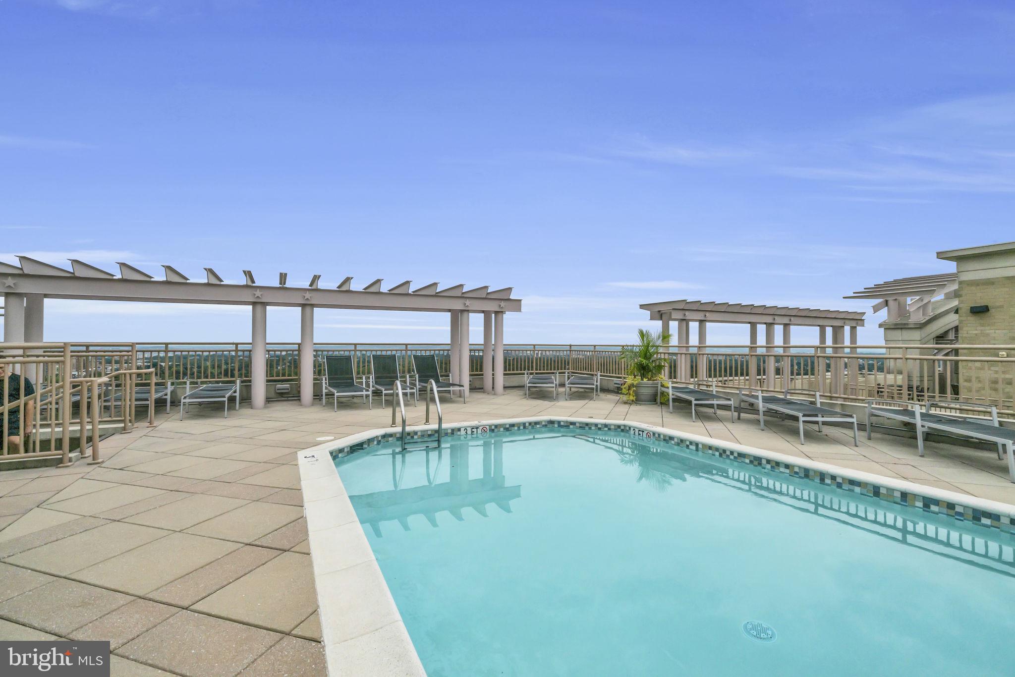 RESIDENCES AT LIBERTY CENTER - Residential Lease