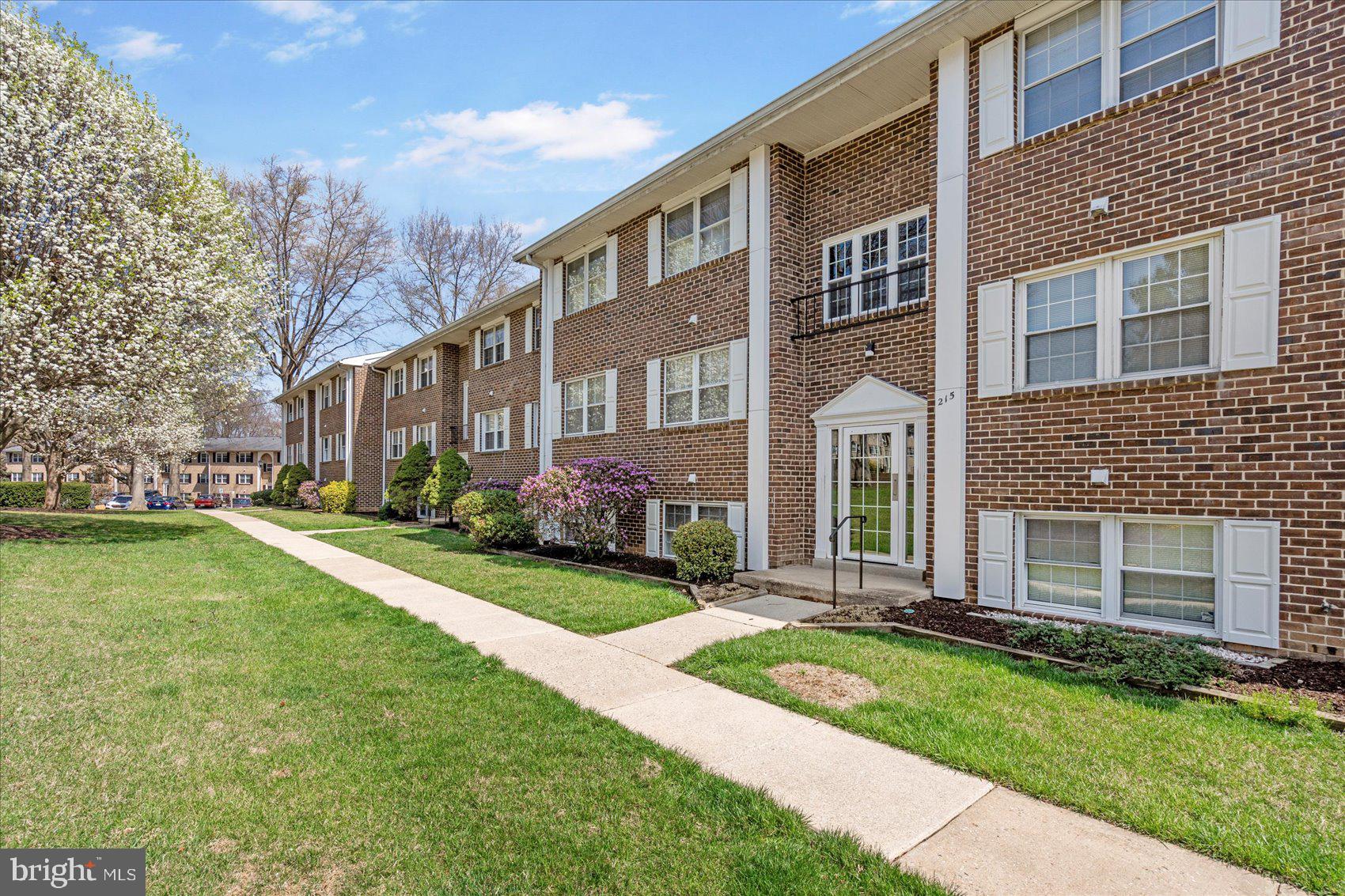 HICKORY HILLS - Residential