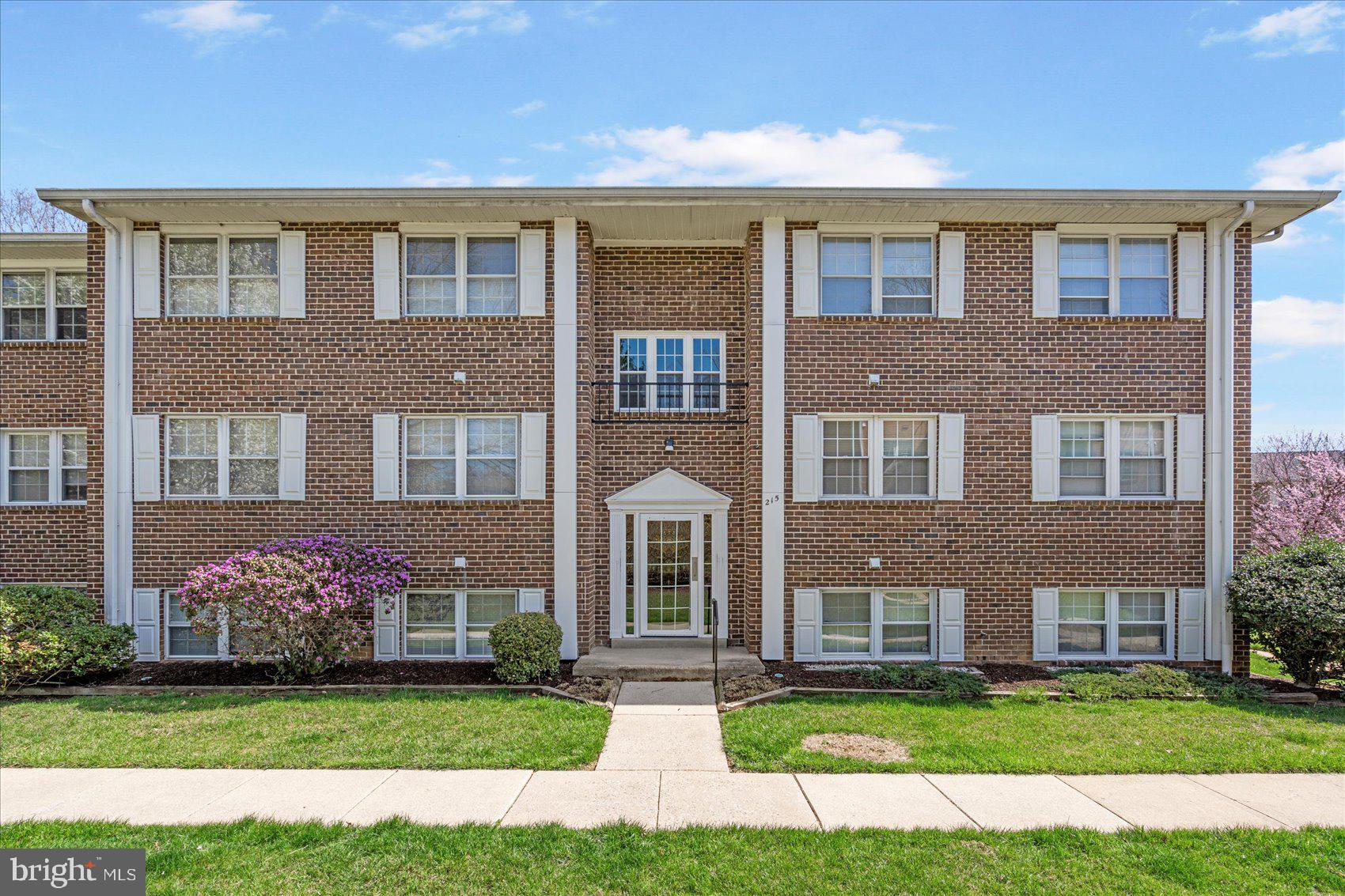 HICKORY HILLS - Residential