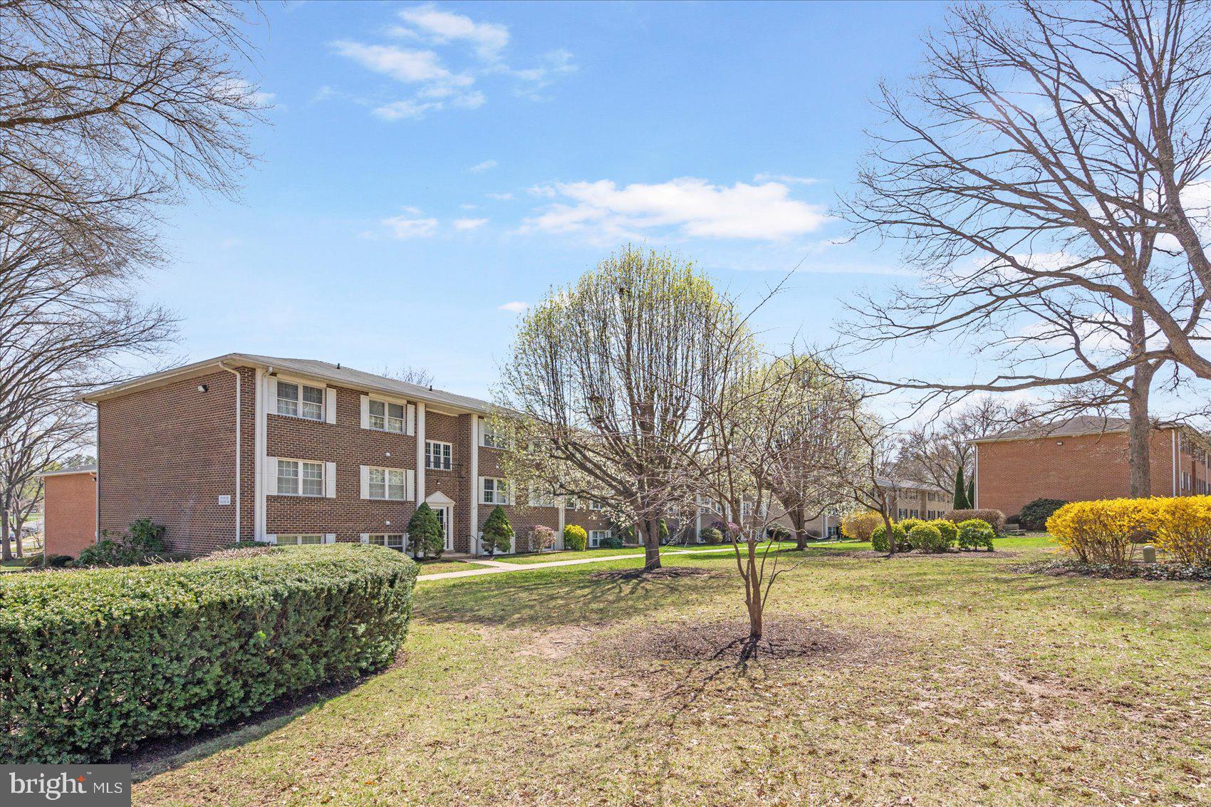 HICKORY HILLS - Residential