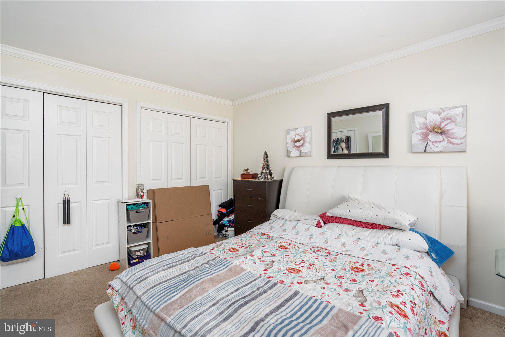 HICKORY HILLS - Residential