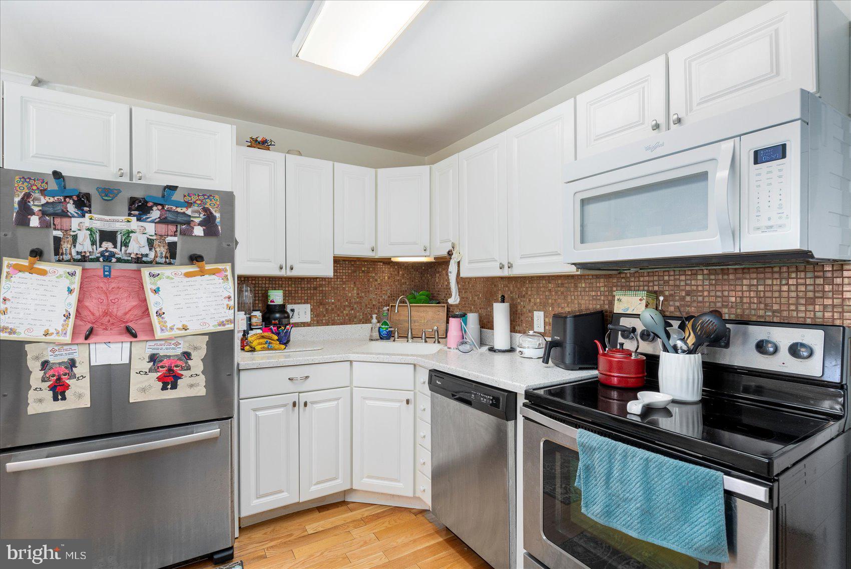 HICKORY HILLS - Residential