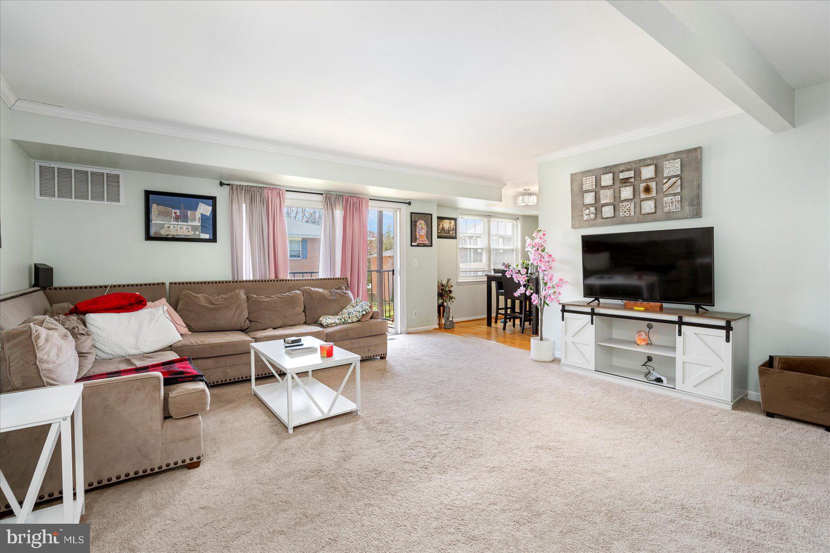 HICKORY HILLS - Residential