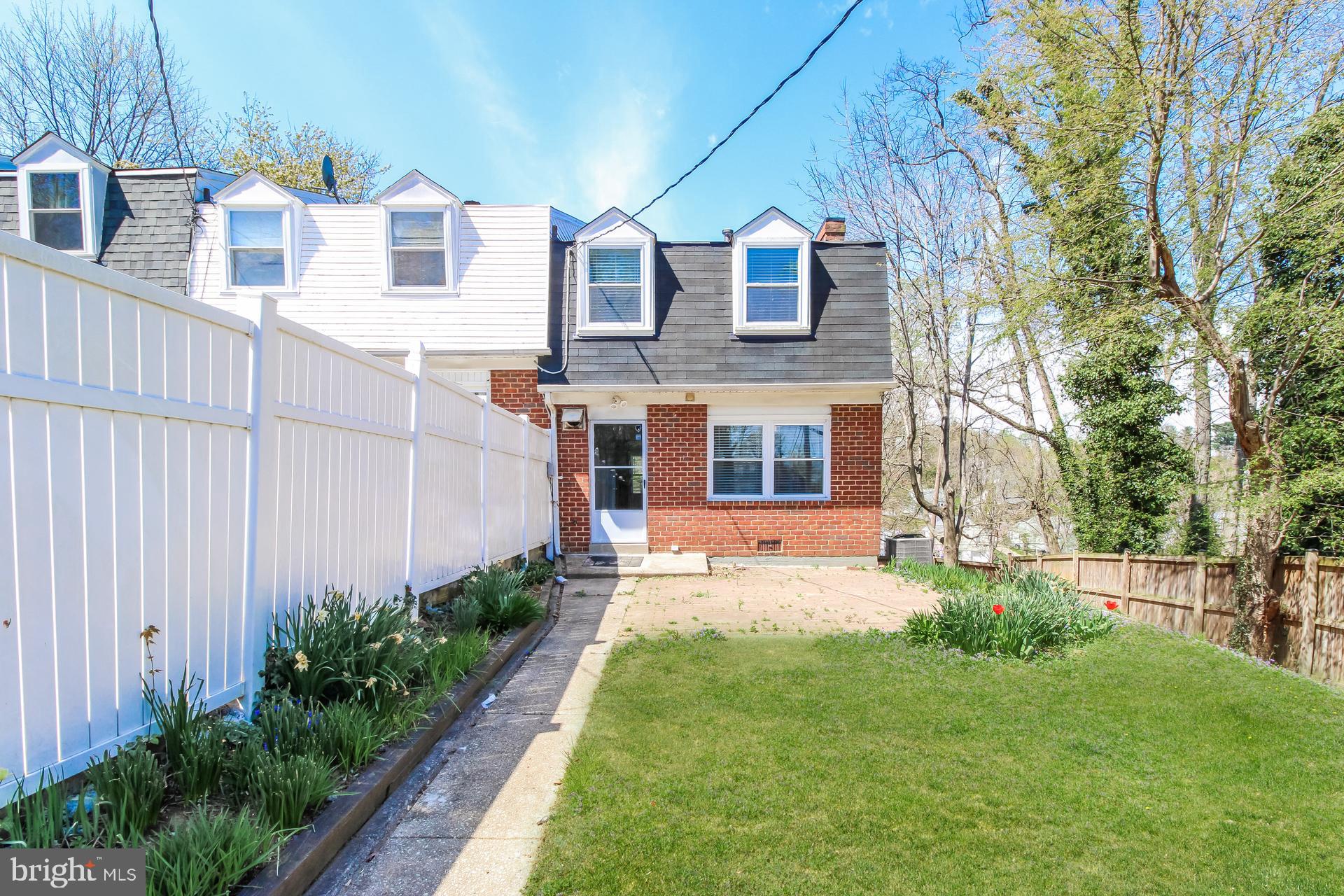 IDLEWYLDE - Residential Lease