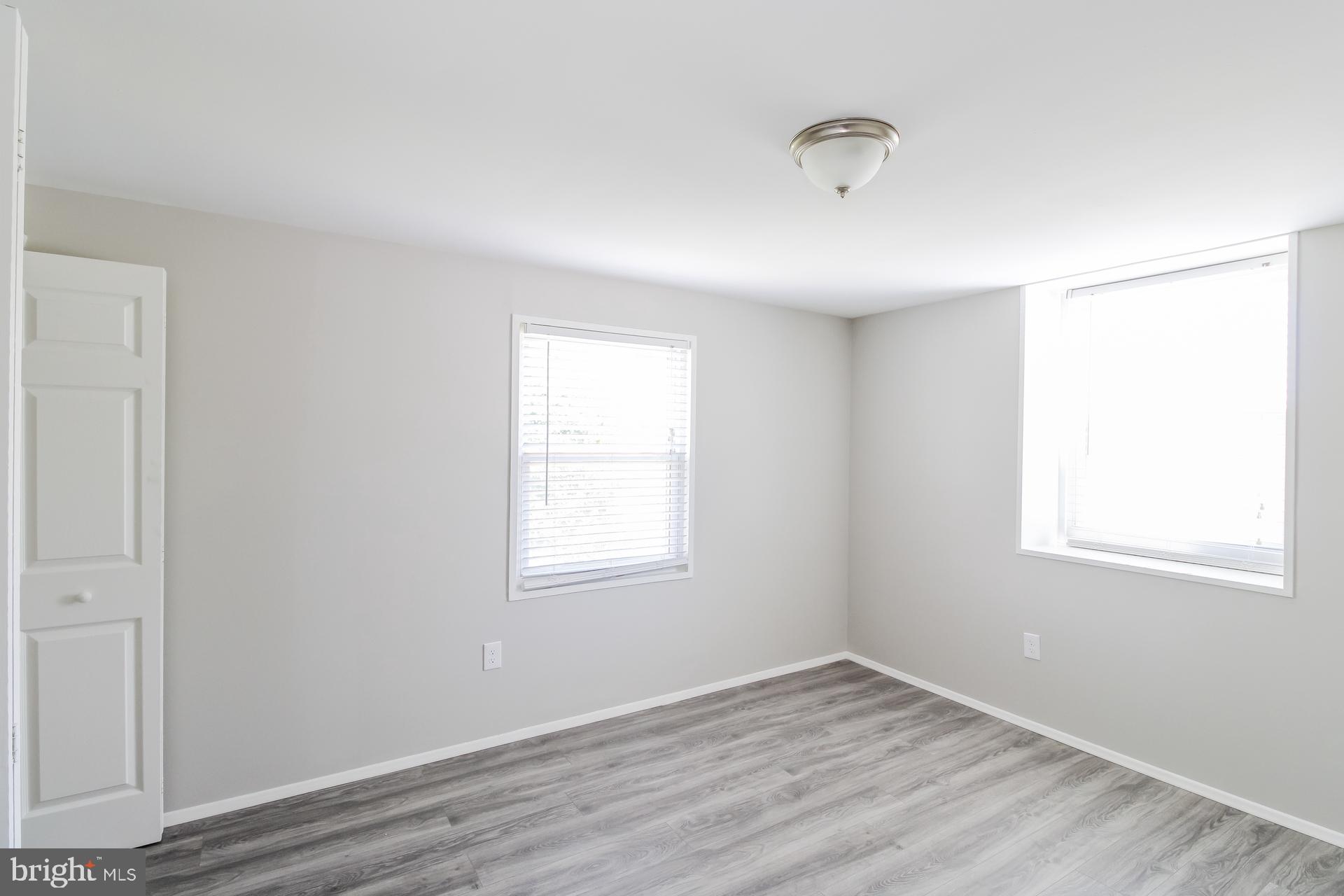 IDLEWYLDE - Residential Lease