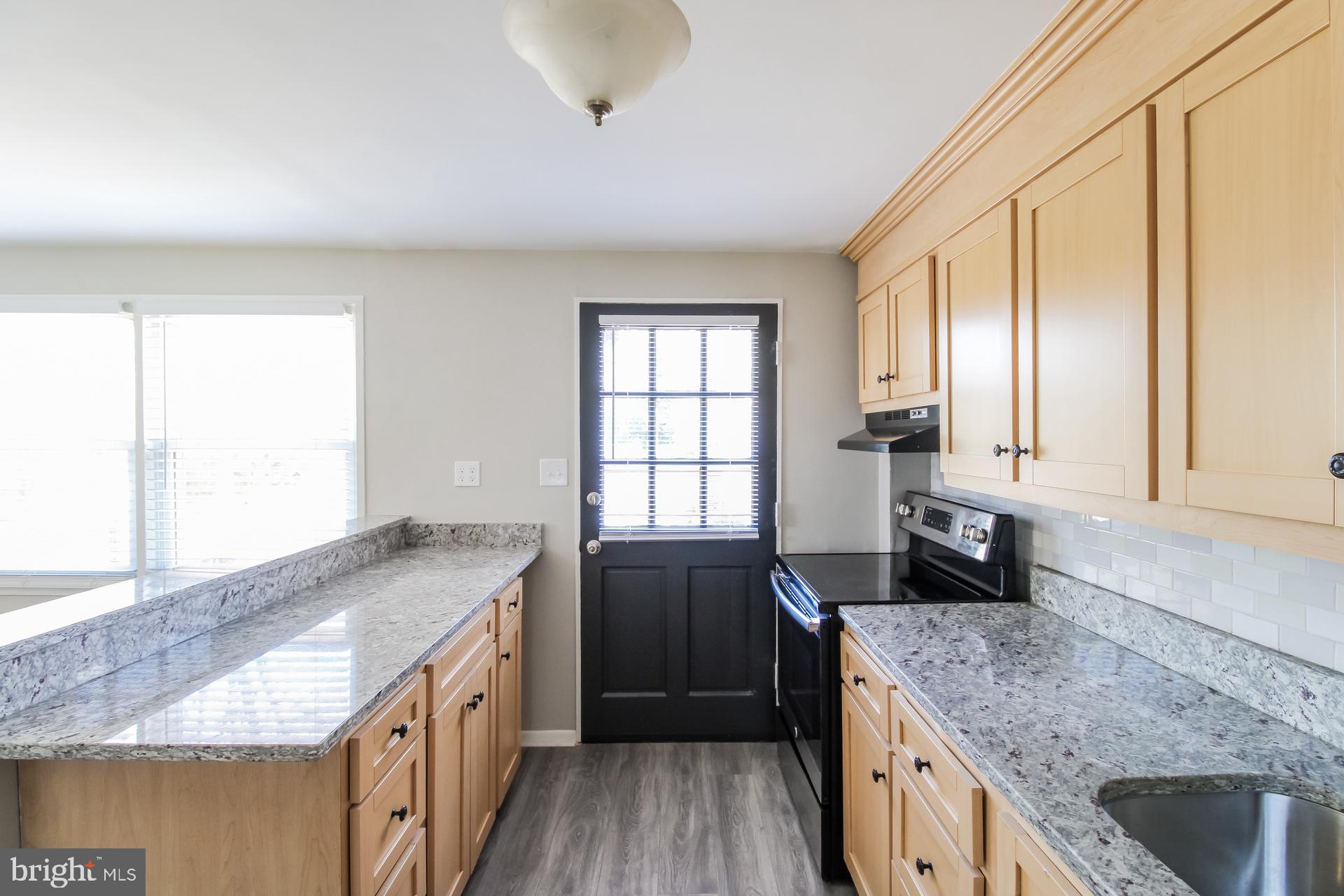 IDLEWYLDE - Residential Lease