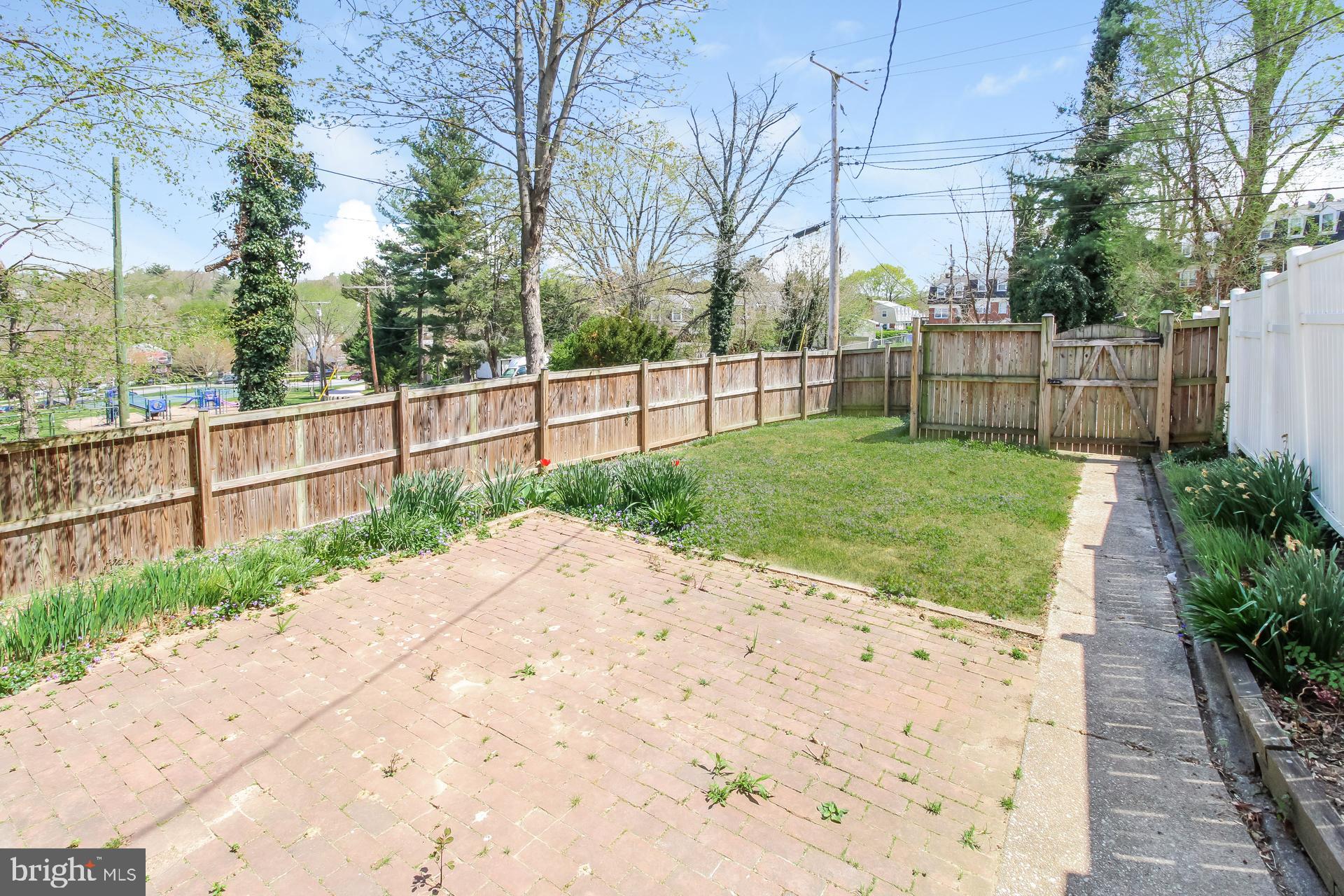 IDLEWYLDE - Residential Lease