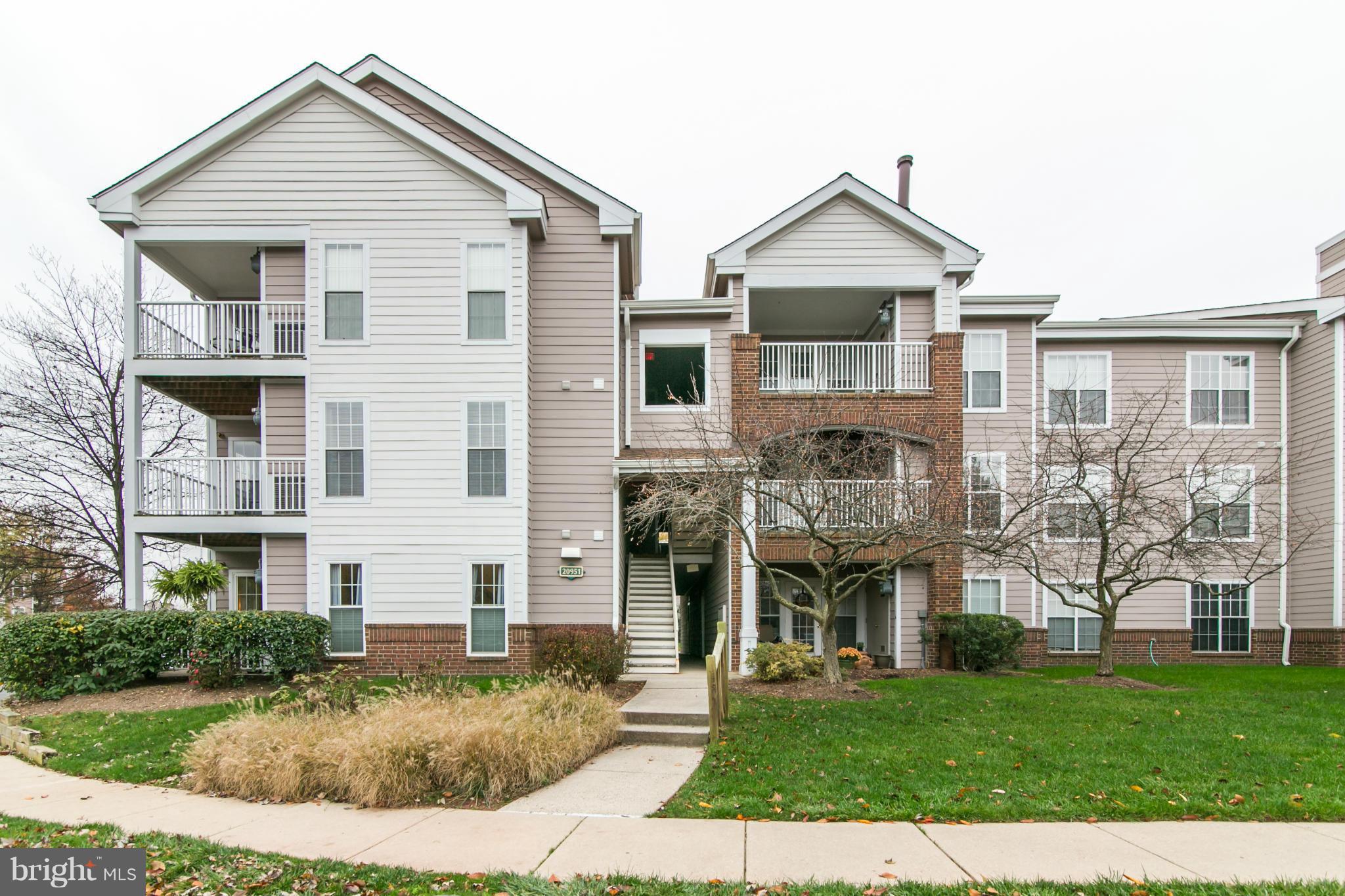 ASHBURN FARM - Residential