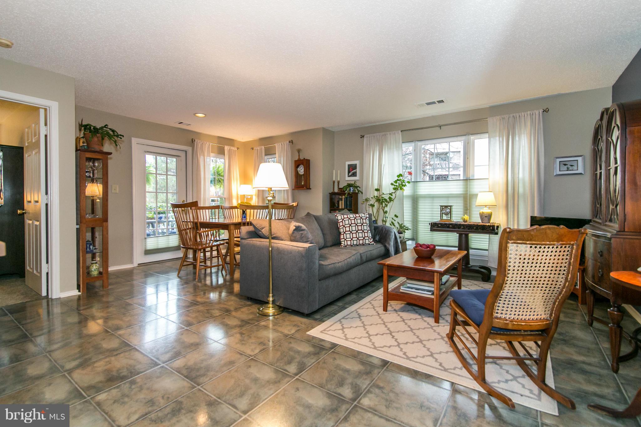 ASHBURN FARM - Residential