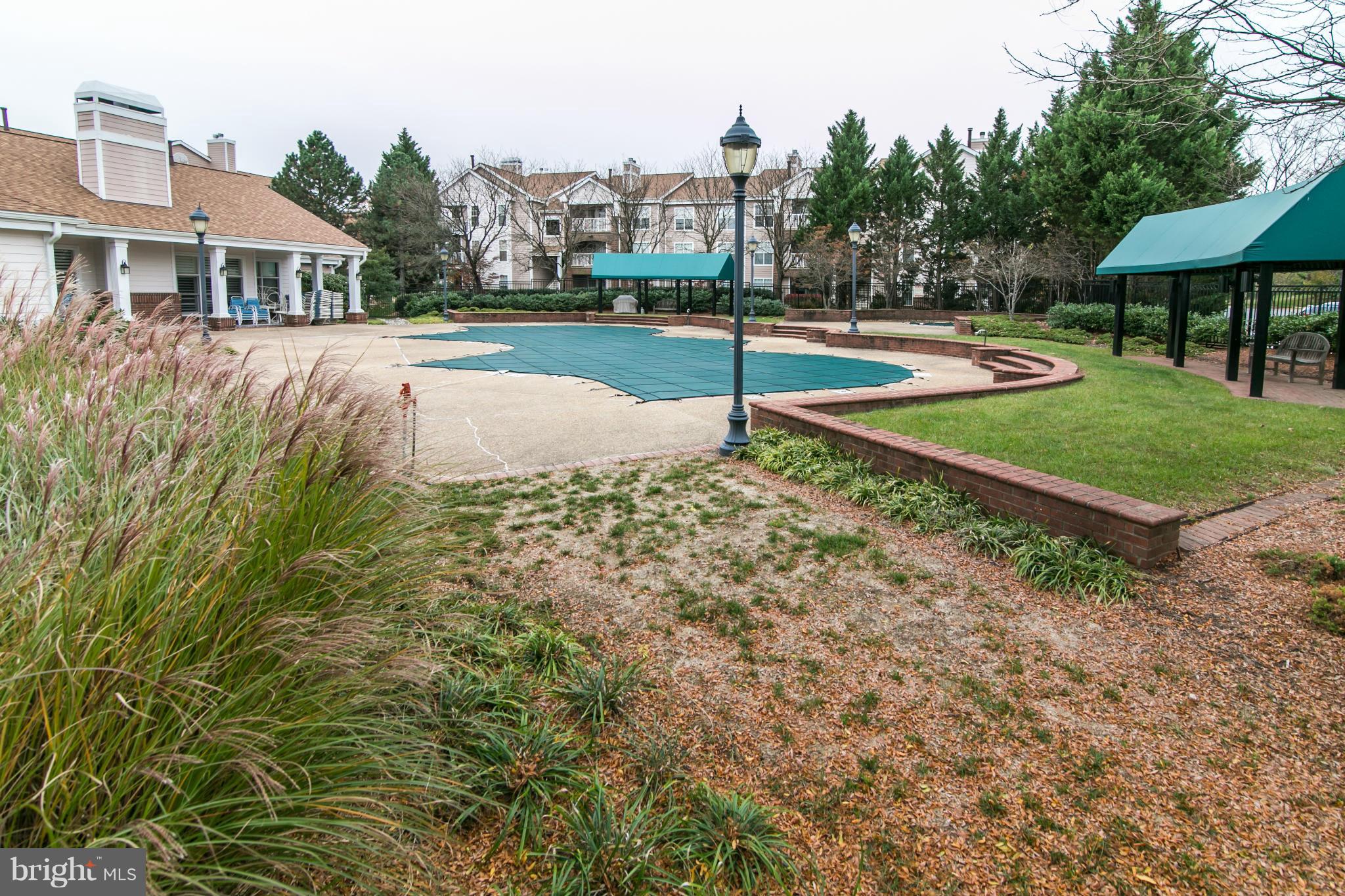 ASHBURN FARM - Residential