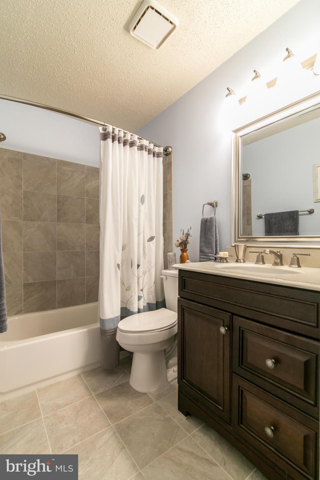 ASHBURN FARM - Residential