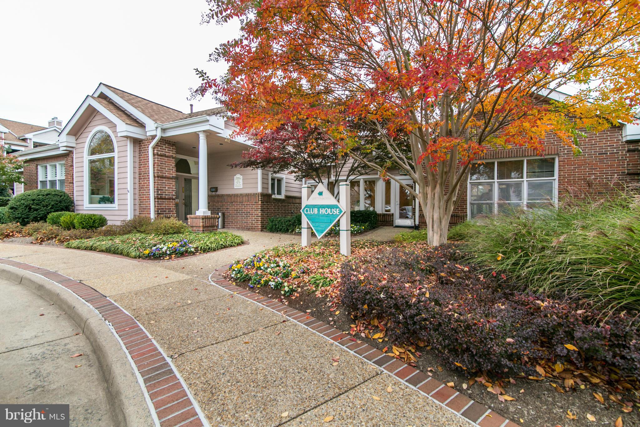 ASHBURN FARM - Residential