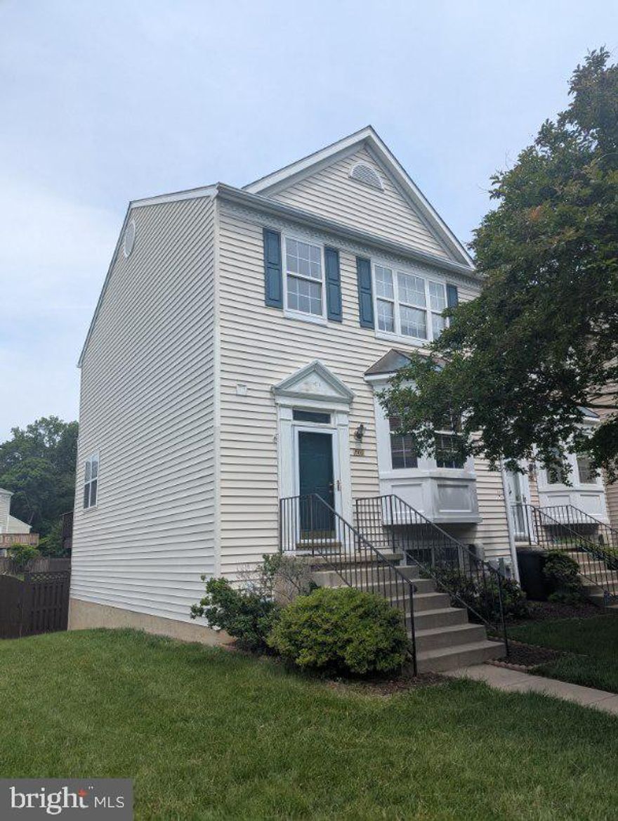 Beautifully updated 4 Bedroom, 2.5 Bath End Unit in sought-after Broadneck community, conveniently located to Downtown Annapolis & Rt 50! Updated features include new HVAC (gas heat and central air – 2023), Primary bedroom with private bath with separate shower and soaking tub. Large kitchen with granite countertops, table space and slider out to wood balcony. Huge dining/living room with bay window. The lower level offers bedroom/workout/play room, laundry room and a family room with gas fireplace. New fully fenced-in backyard for entertaining and pets! Slider leads to patio.
