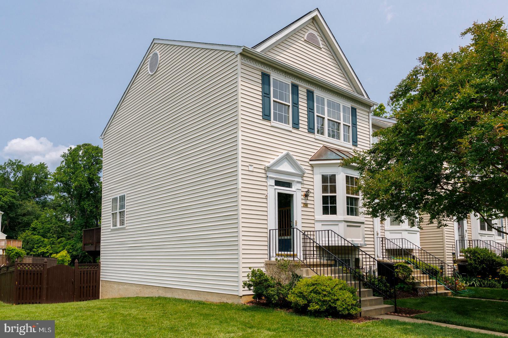 Beautifully updated 4 Bedroom, 2.5 Bath End Unit in sought-after Broadneck community, conveniently located to Downtown Annapolis & Rt 50! Updated features include new HVAC (gas heat and central air – 2023), Primary bedroom with private bath with separate shower and soaking tub. Large kitchen with granite countertops, table space and slider out to wood balcony. Huge dining/living room with bay window. The lower level offers bedroom/workout/play room, laundry room and a family room with gas fireplace. New fully fenced-in backyard for entertaining and pets! Slider leads to patio.