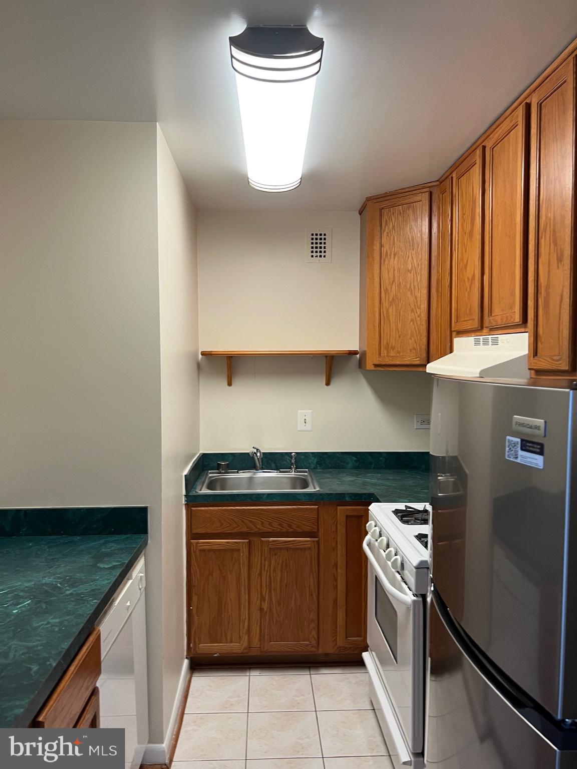 PAVILION ON THE PARK - Residential Lease