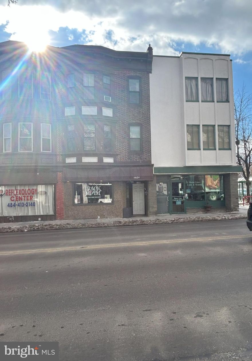 Updated 1 bedroom 1 bath apartment in downtown Ardmore.  Apartment includes bedroom, living room, kitchen, bathroom and laundry.