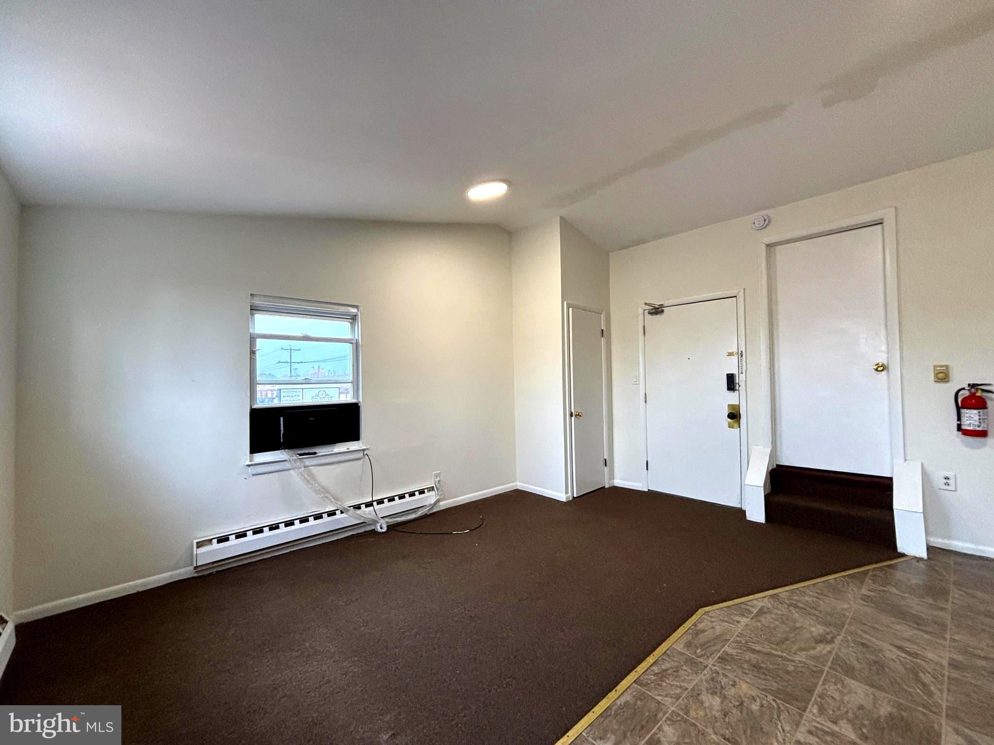 117 N BLACK HORSE PIKE B