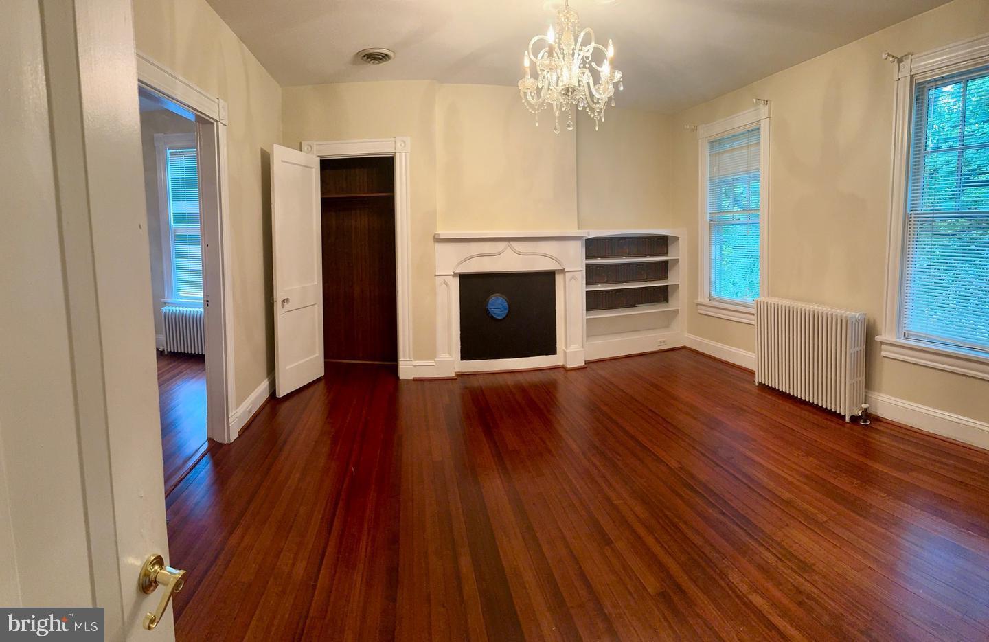 FREDERICKSBURG CITY - Residential Lease