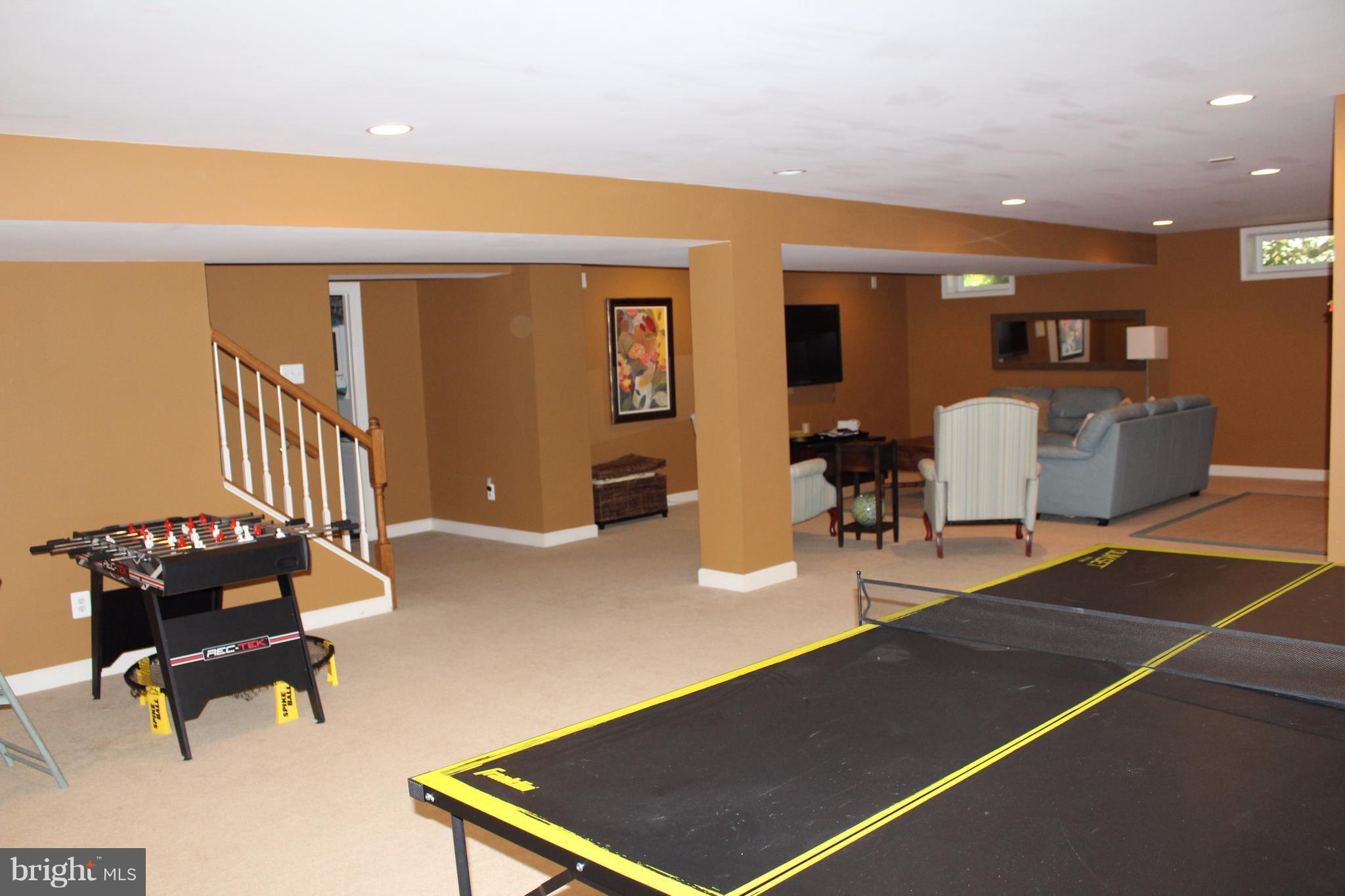 STOWE OF AMYCLAE - Residential Lease