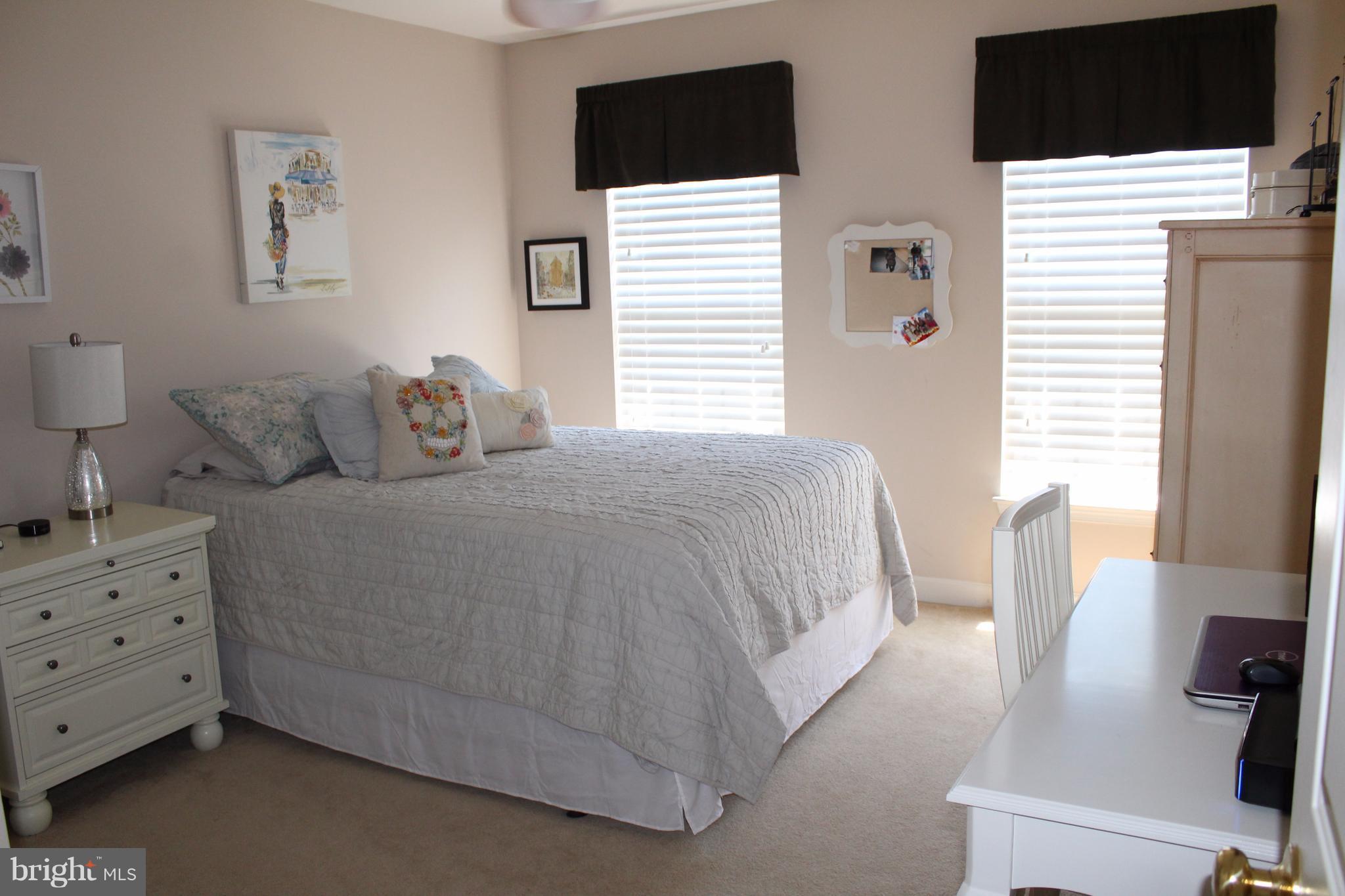 STOWE OF AMYCLAE - Residential Lease