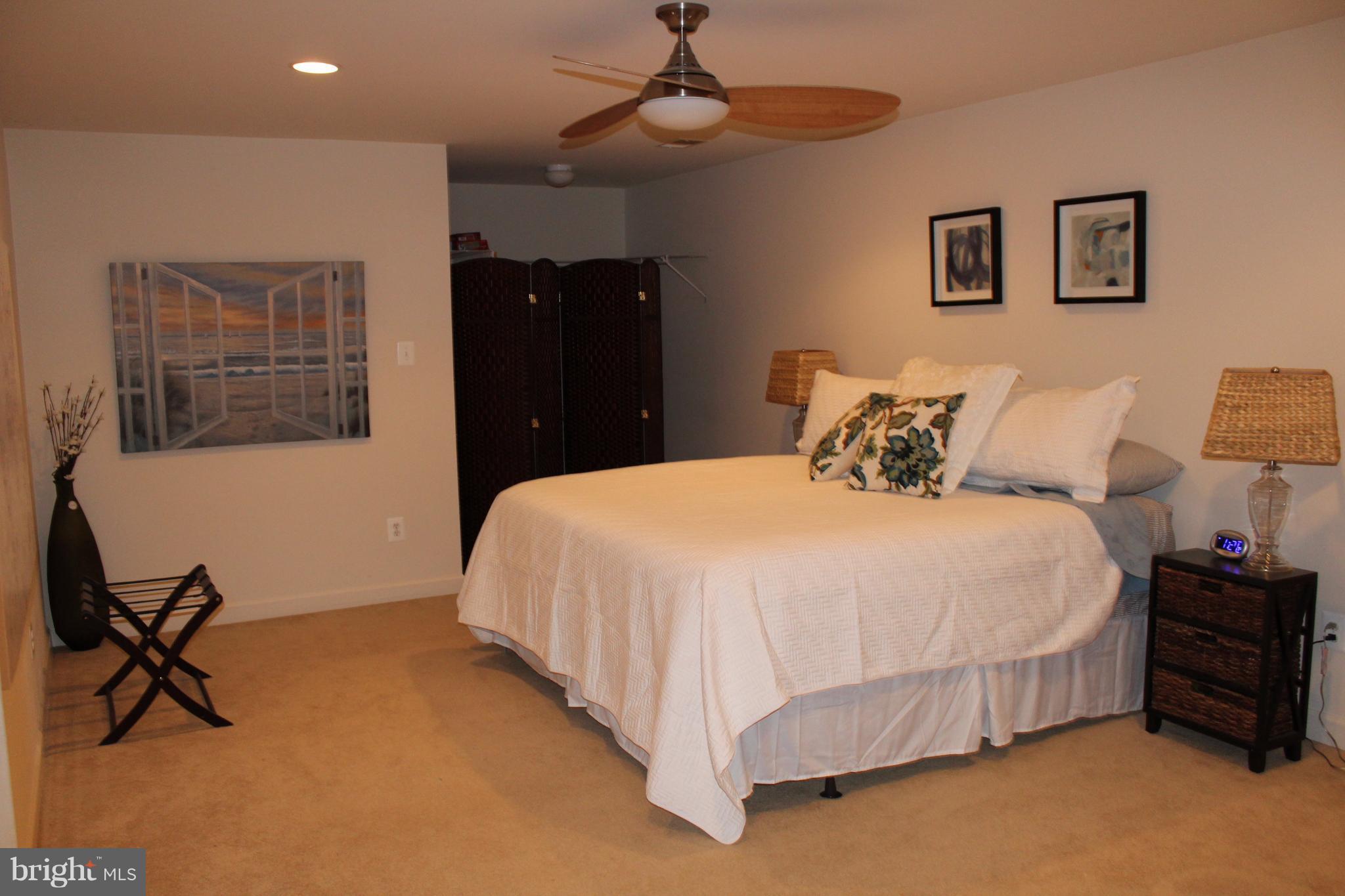 STOWE OF AMYCLAE - Residential Lease