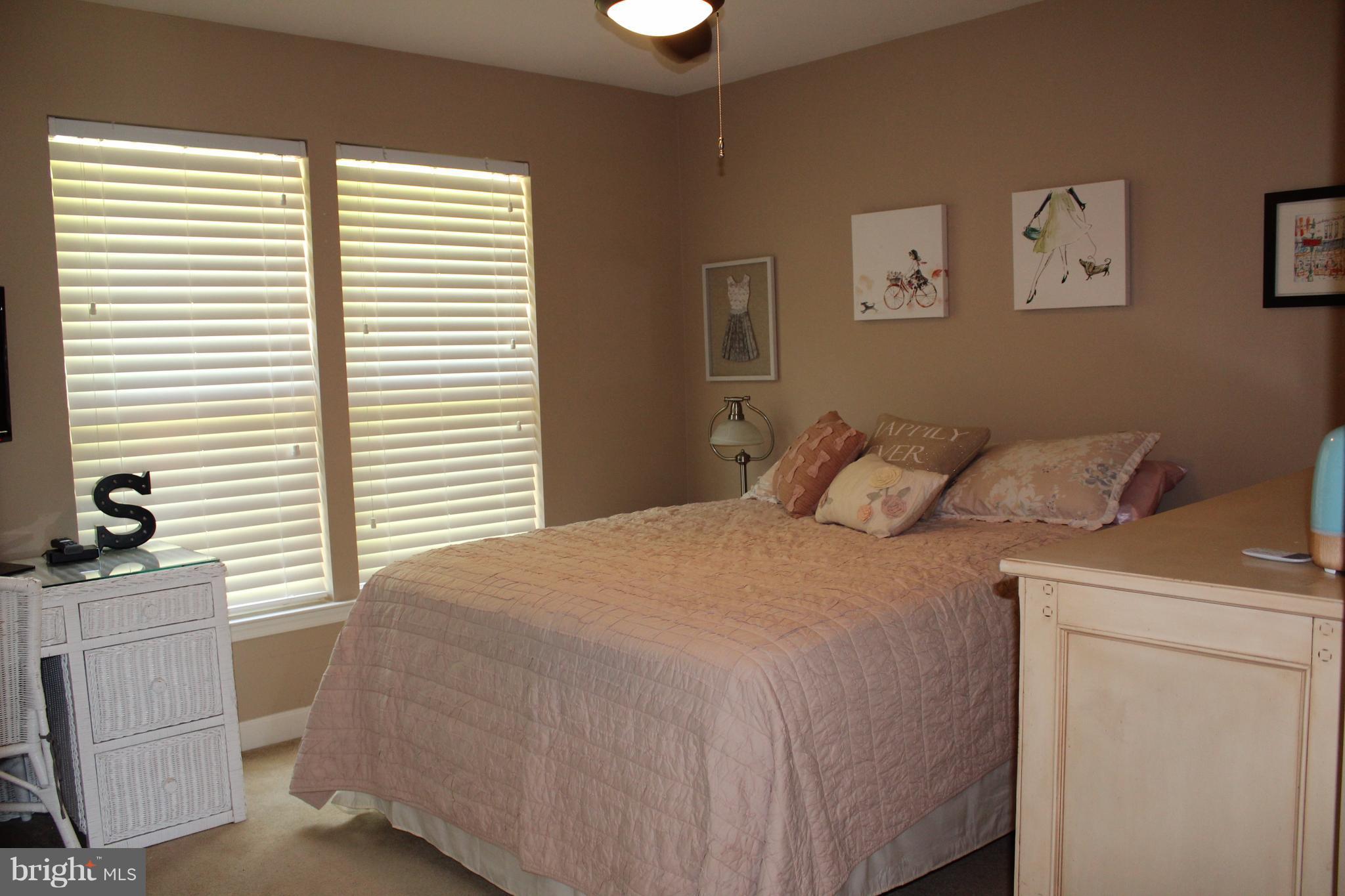 STOWE OF AMYCLAE - Residential Lease