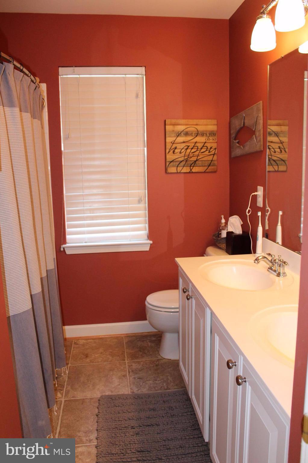 STOWE OF AMYCLAE - Residential Lease