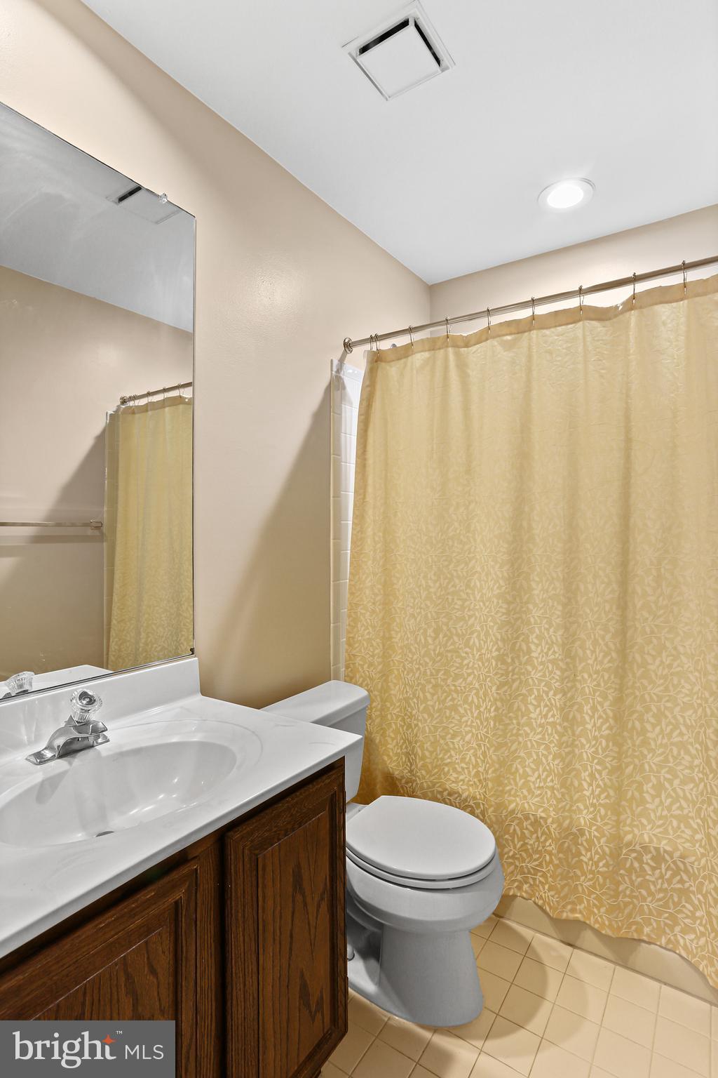 VILLAGE OF HICKORY RIDGE - Residential