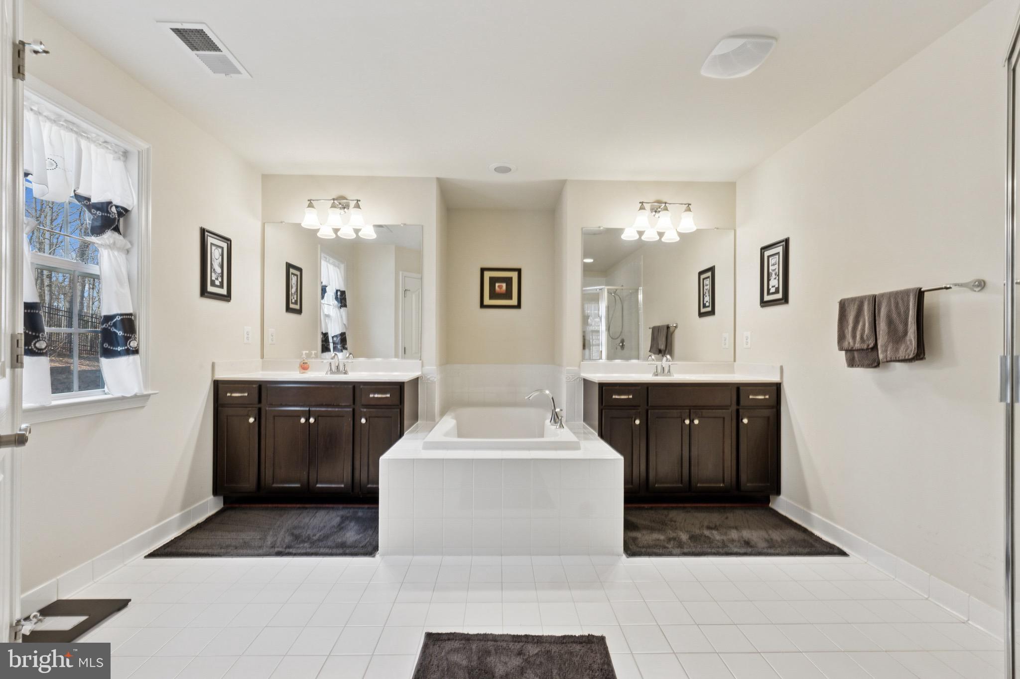 HILLS OF AQUIA - Residential