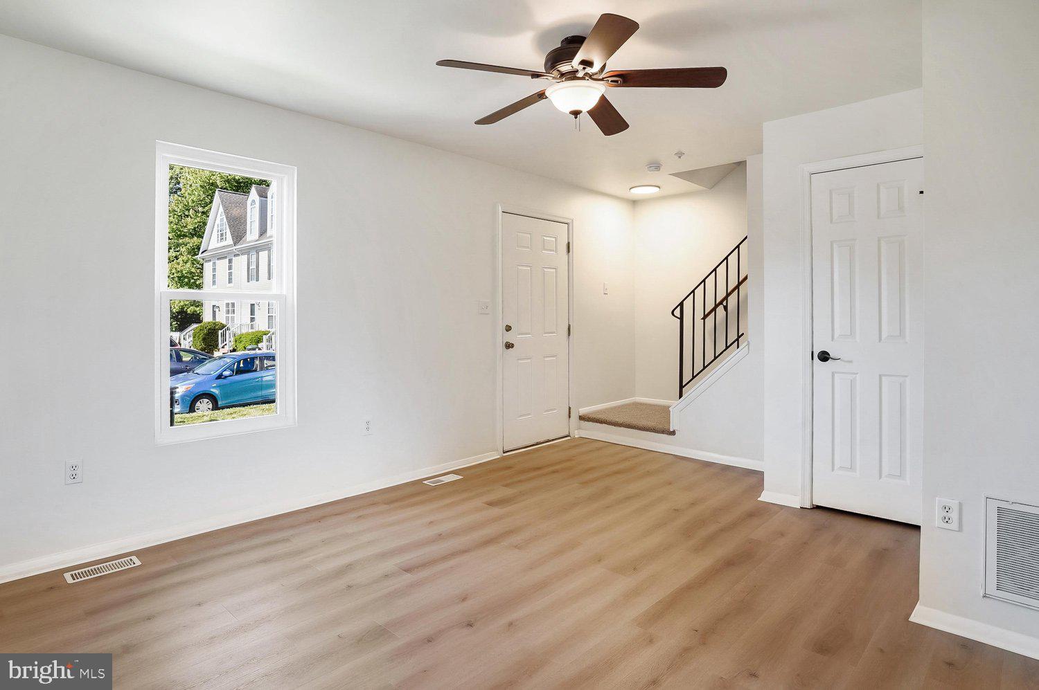 BURNT OAKS - Residential