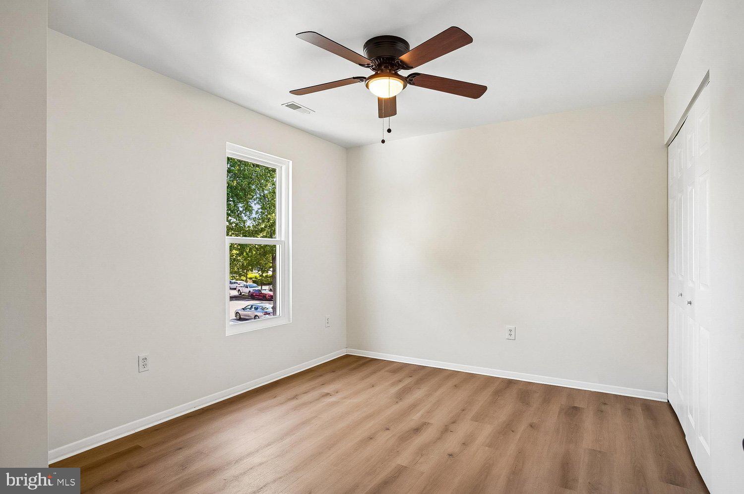 BURNT OAKS - Residential