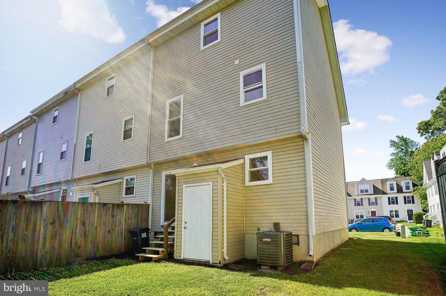 BURNT OAKS - Residential