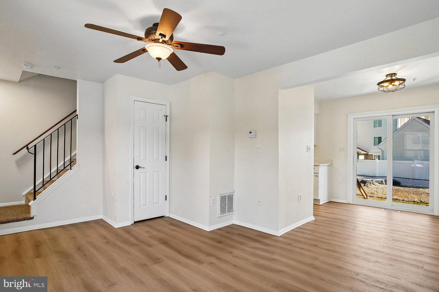 BURNT OAKS - Residential
