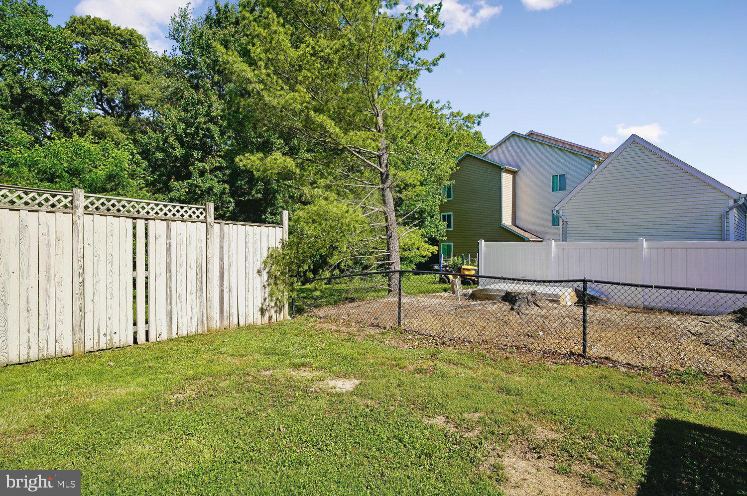 BURNT OAKS - Residential