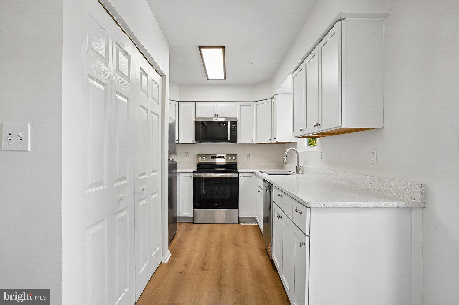 BURNT OAKS - Residential