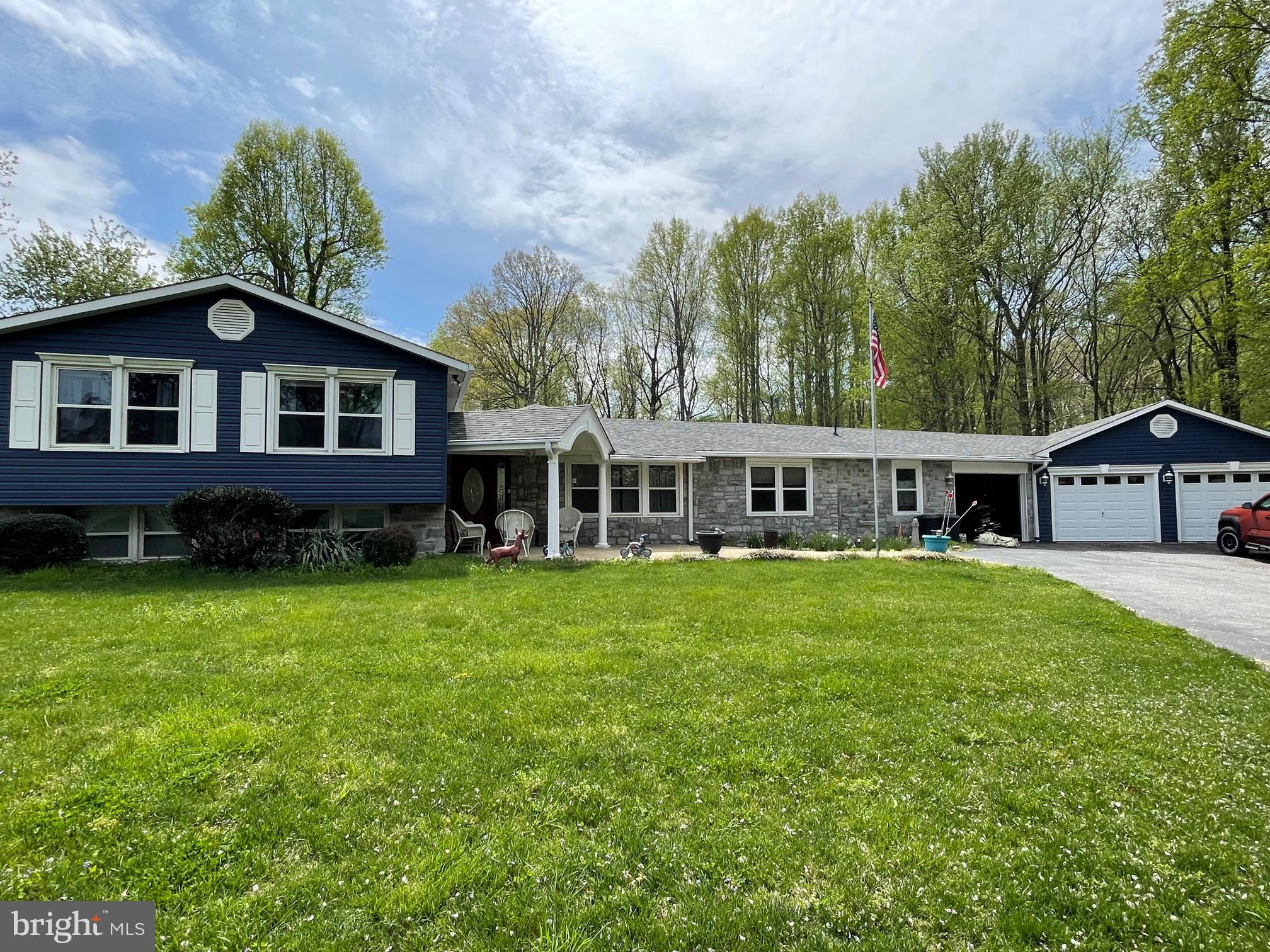 CALVERT MANOR - Residential