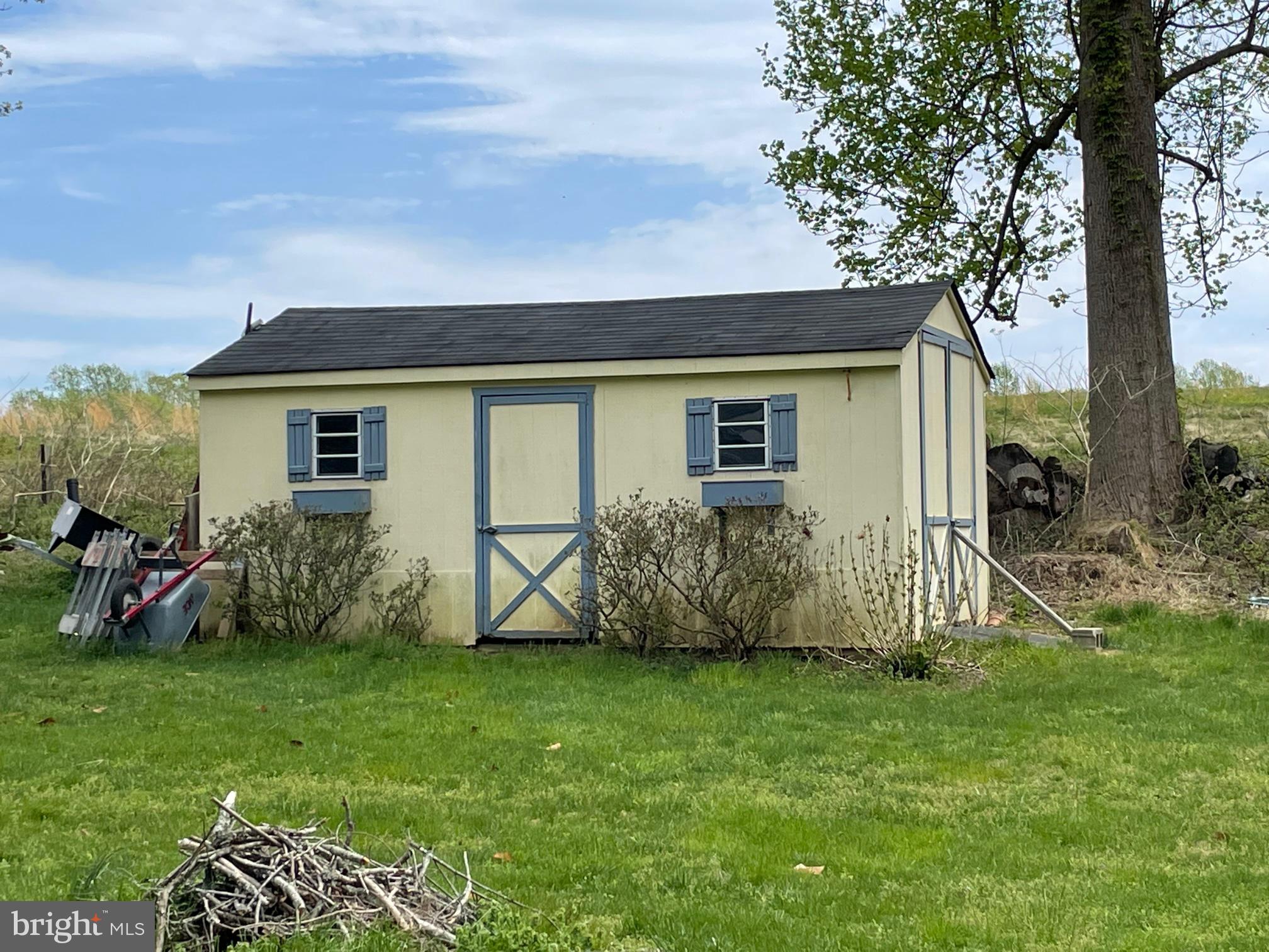 CALVERT MANOR - Residential