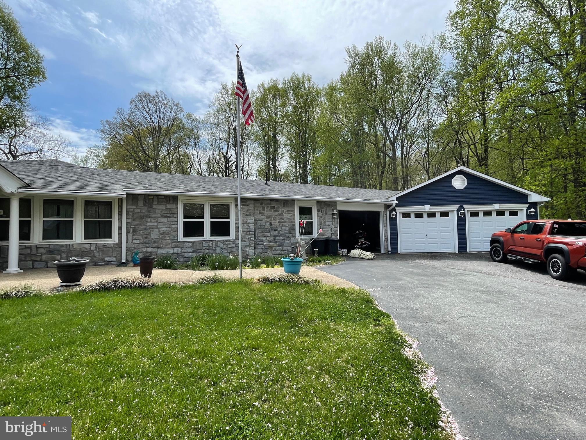 CALVERT MANOR - Residential