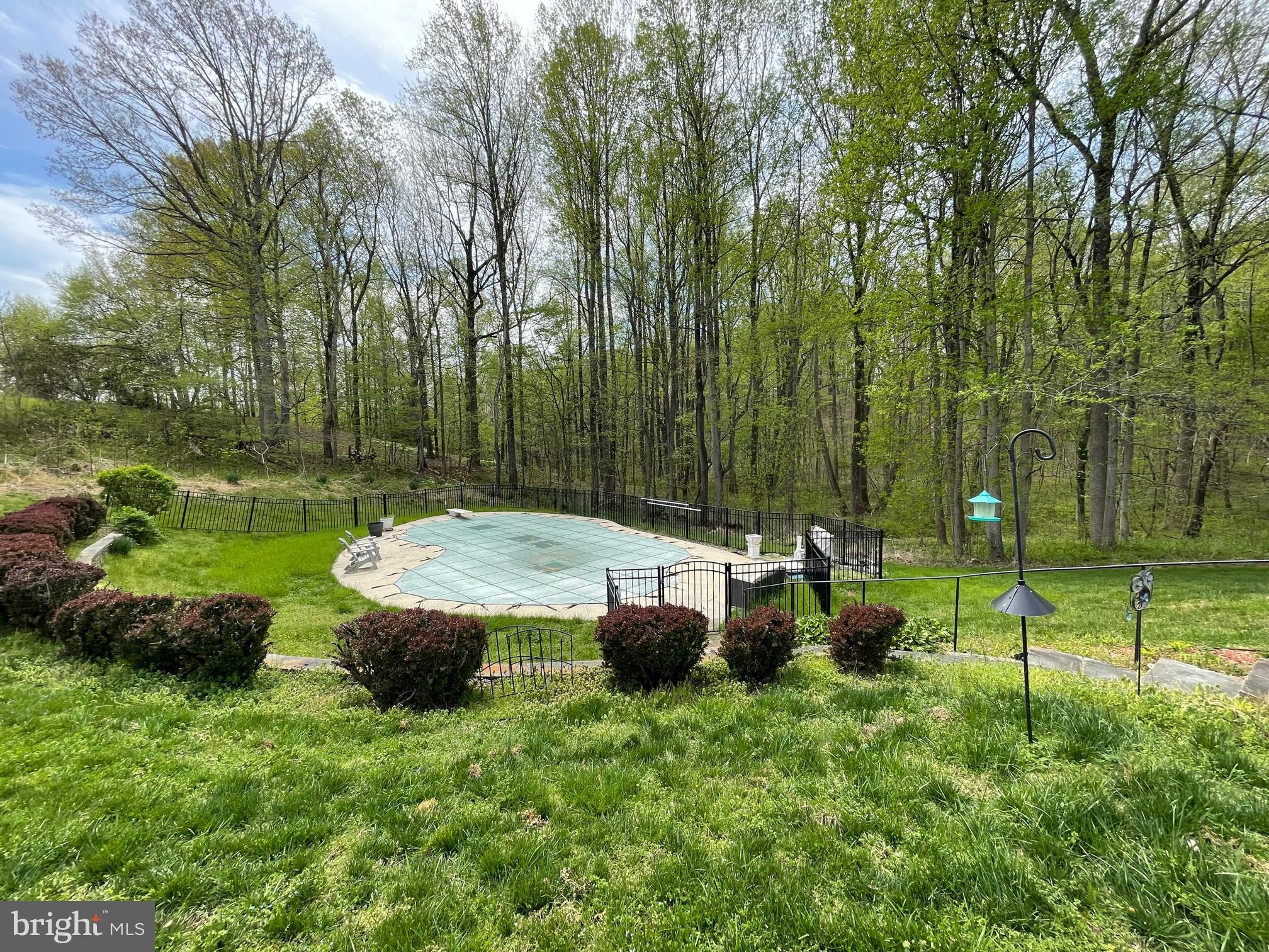 CALVERT MANOR - Residential