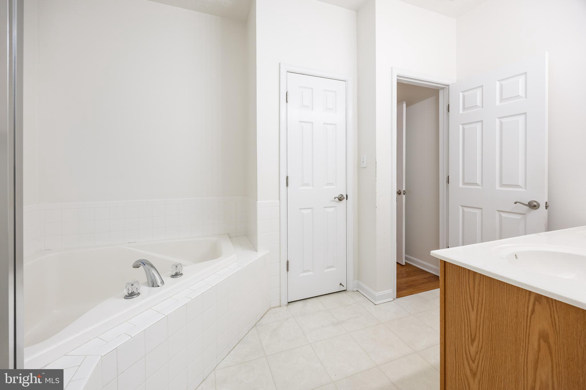 WOOD CREEK GOLF COMM - Residential