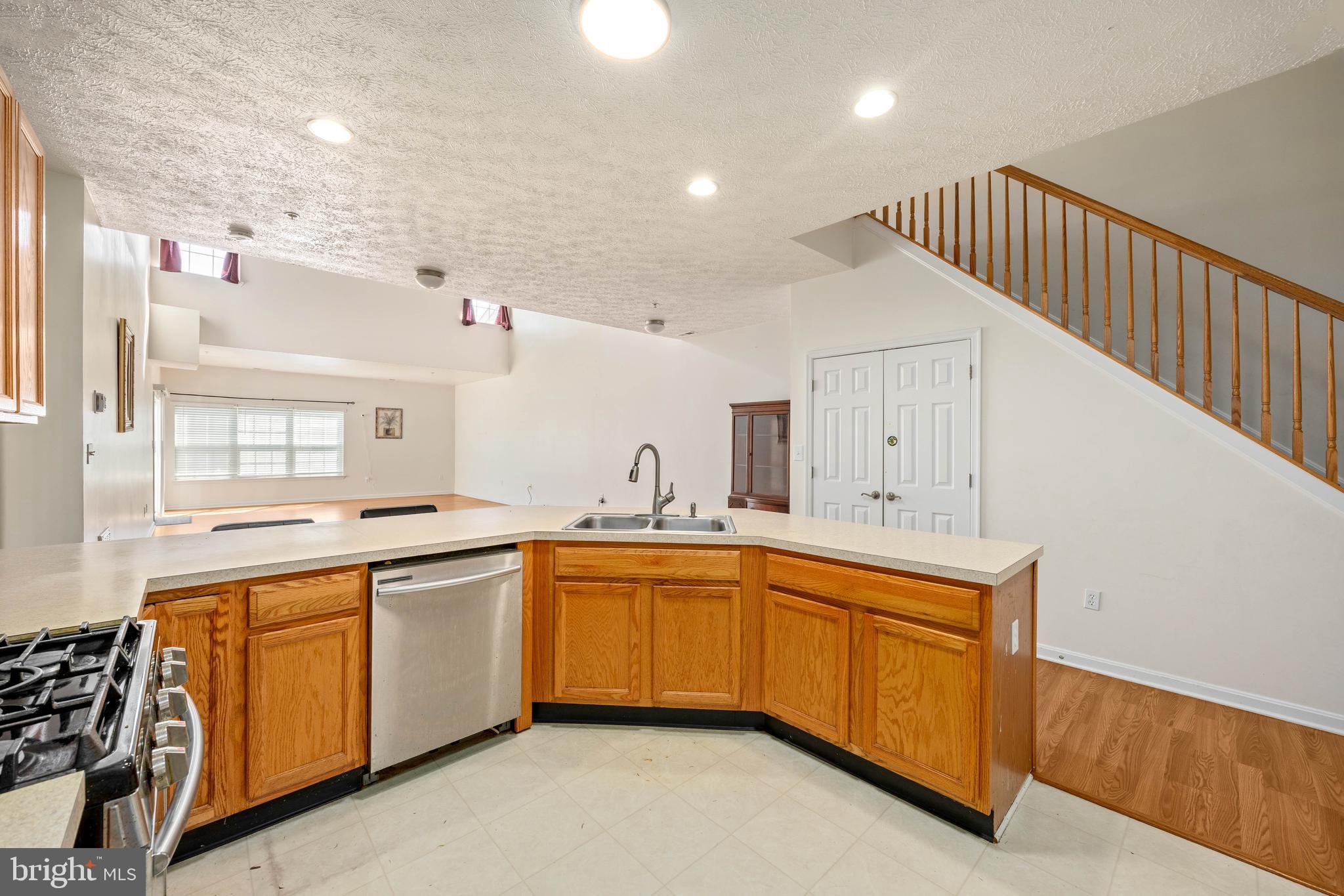 WOOD CREEK GOLF COMM - Residential