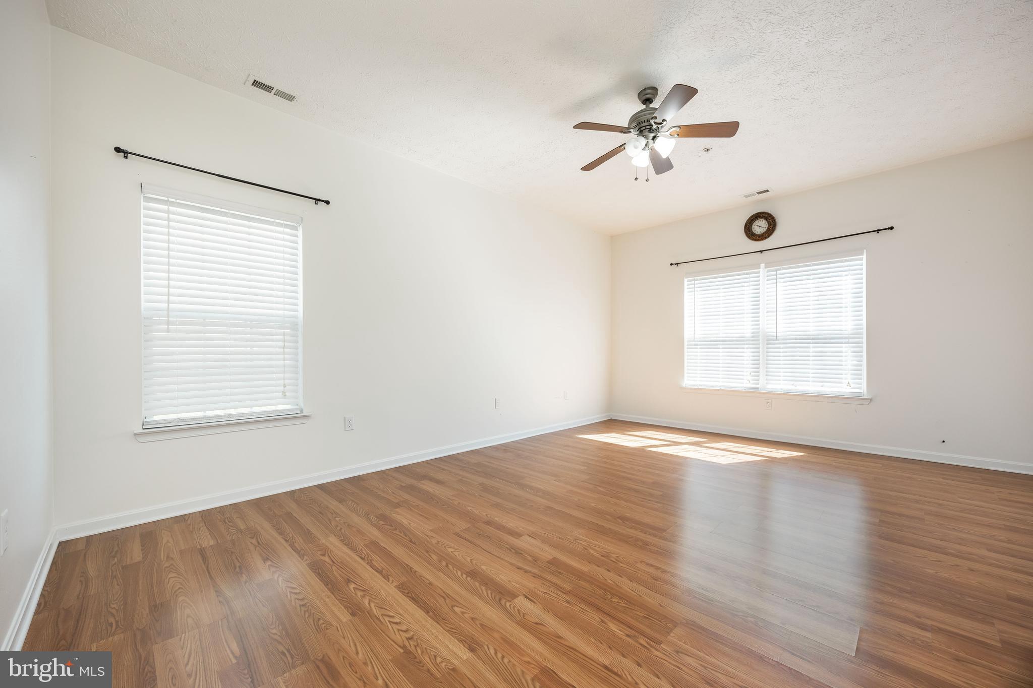 WOOD CREEK GOLF COMM - Residential