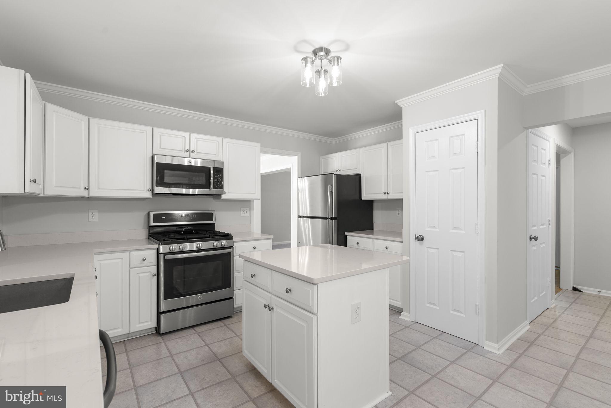 CHRISTIE ESTATES - Residential
